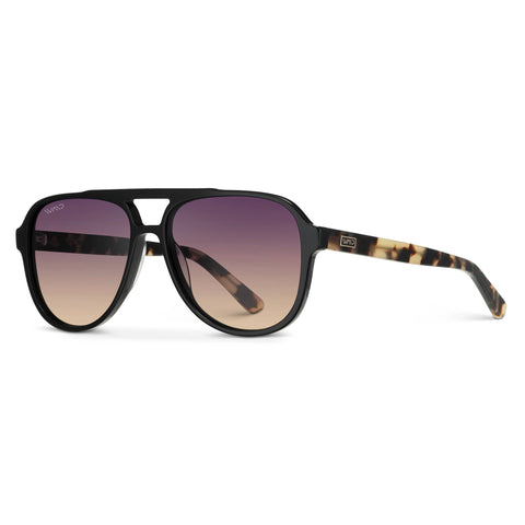 Sunglasses with black frame and gradient lenses 